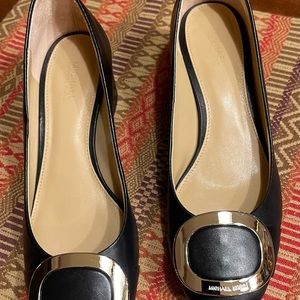 Black shoes Michael Michael Kors Toe Buckle